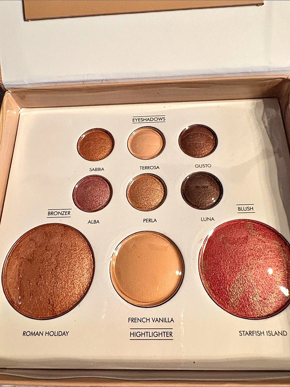 NWT-makeup palette